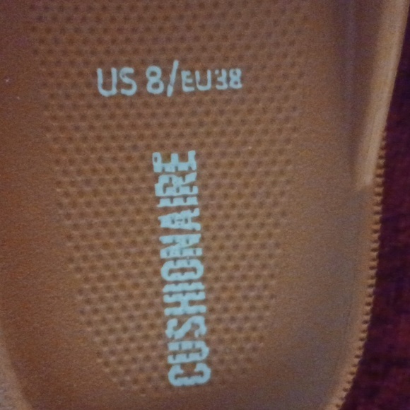 Sandals - Picture 4 of 4